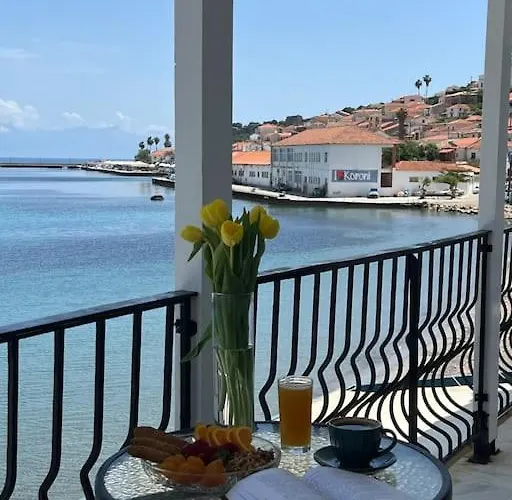 Artaki Beach House With View